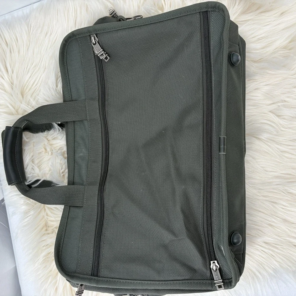 Tumi 225M3 carry on laptop briefcase bag‎ Deep Forrest Green **no Shoulder Strap